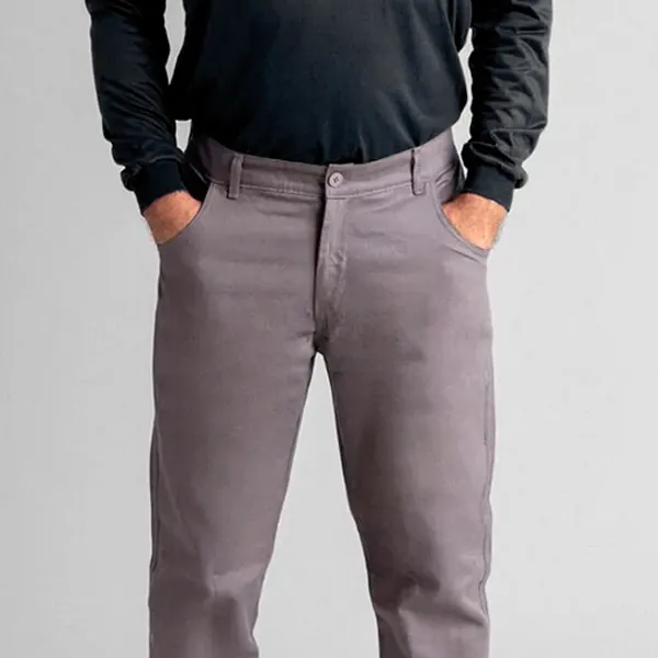 Produção de uniformes e camisetas em escala na fábrica Master Camisetas
